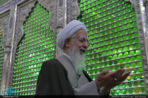 حضور آیت الله العظمی جوادی آملی در حرم مطهر امام خمینی(س)