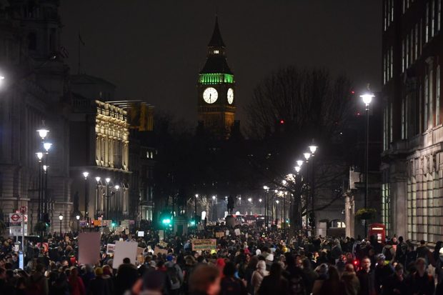 کاخ سفید: کودک 5 ساله ایرانی تهدید است!