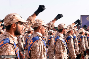 مراسم رژه نیروهای مسلح در جوار حرم مطهر امام خمینی(س)