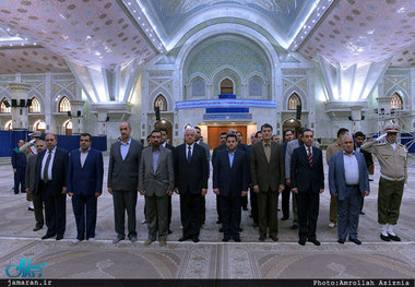 ادای احترام وزیر کشور عراق به مقام شامخ حضرت امام(س)