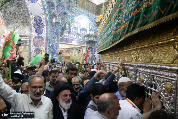 نماز جماعت و مراسمات مذهبی حرم حضرت معصومه تعطیل شد
