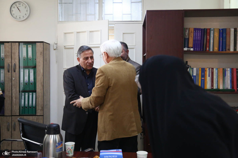 دیدار نوروزی برخی از چهره های سیاسی و دانشگاهی با محمدرضا عارف