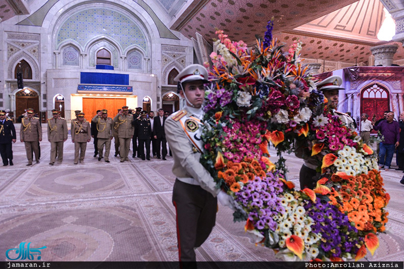 ادای احترام فرمانده مرزبانی کشور عراق نسبت به امام خمینی 