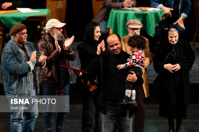 صحنه پایانی تئاتر فجر رقم خورد