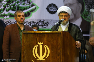 مراسم وداع با پیکر حجت الاسلام و المسلمین سید محمود دعایی در حسینیه جماران -3