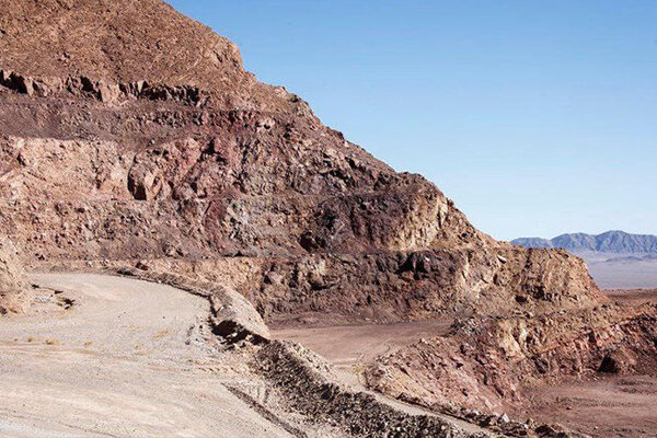 دو تن سنگ معدن سرب قاچاق در اسفراین کشف شد