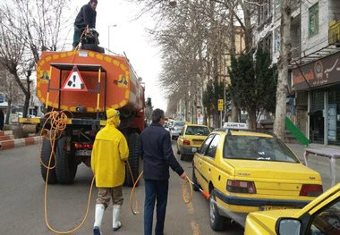 عملیات گندزدایی در معابر شهر الوند به صورت مستمر انجام می‌شود