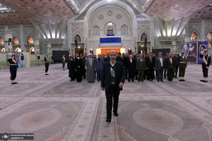 تجدید میثاق وزیر نیرو و کارکنان این وزارتخانه با آرمان‌های حضرت امام خمینی (س)