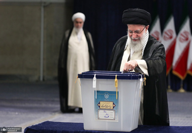حضور رهبر معظم انقلاب اسلامی در انتخابات ریاست جمهوری چهاردهم