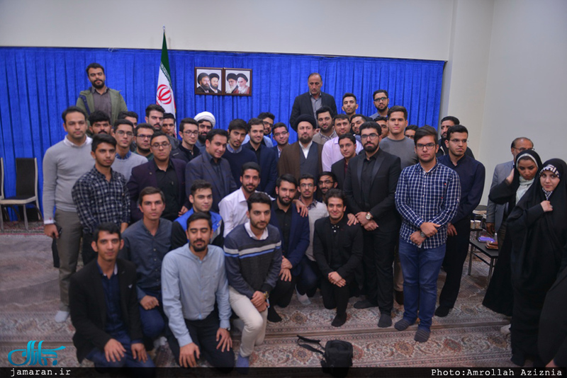 ديدار جمعى از دانشجويان دانشگاه علوم پزشكى شهيد بهشتى با سید حسن خمینی