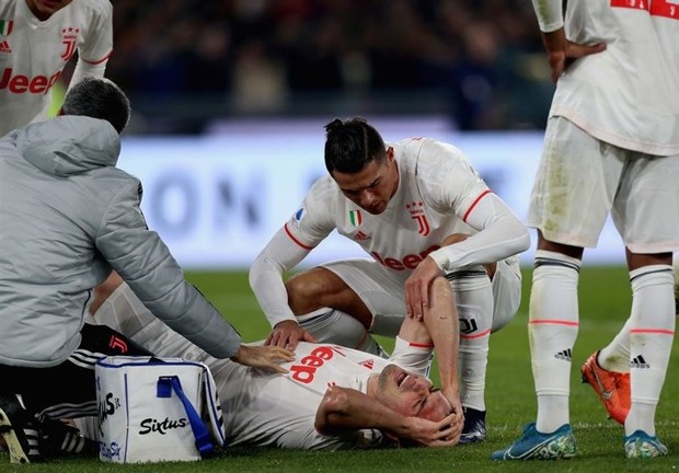 مدافع یوونتوس ۶ تا ۷ ماه خانه‌نشین شد
