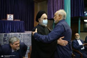 مراسم تشییع مرحوم حسن غفوری فرد از حسینیه جماران