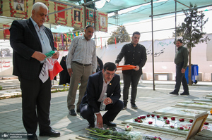 ادای احترام ورزشکاران و قهرمانان پارالمپیکی ایران به مقام شامخ شهدا