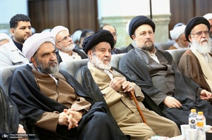 نشست علمی بررسی شخصیت و اندیشه تفسیری شهید آیت الله سید مصطفی خمینی