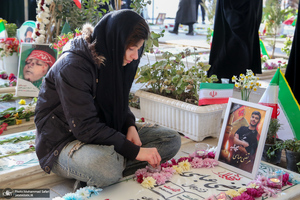 مهمانی لاله ها در قطعه شهدای بهشت زهرا