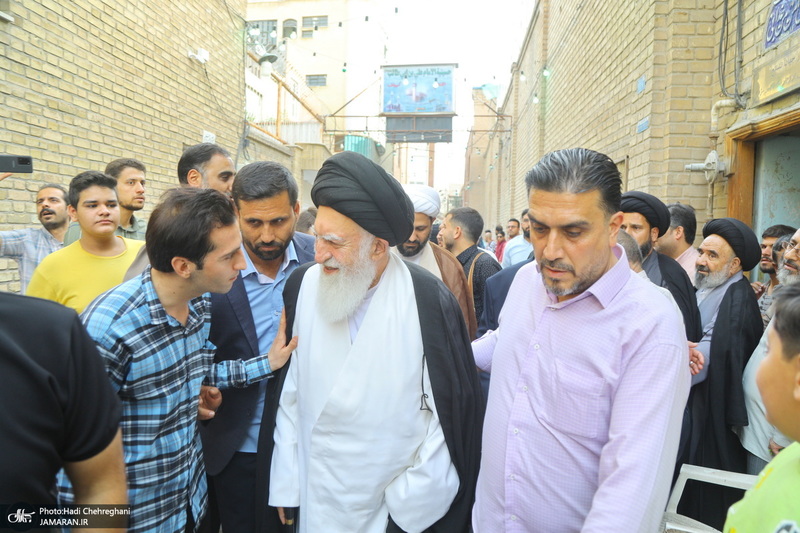 مراسم جشن عید غدیر و عمامه‌گذاری طلاب در بیت مراجع  تقلید و علما