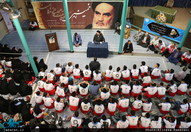 تجدید میثاق جوانان هلال احمر با آرمان های حضرت امام و دیدار با سید حسن خمینی