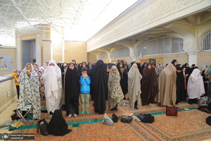 نماز عید سعید فطر در حرم مطهر حضرت معضومه (س)