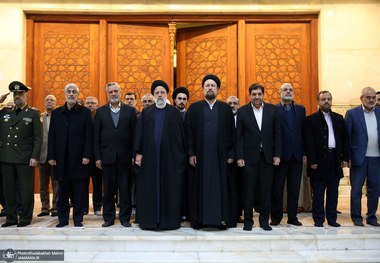 تجدید میثاق رئیس جمهور و اعضای دولت با آرمان های حضرت امام خمینی (س) 