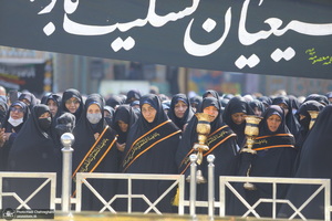 دسته عزاداری خادمین حرم مطهر حضرت معصومه (س) در سالروز شهادت امام رضا (ع)