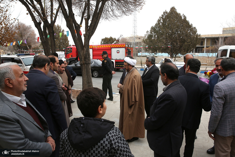 بازدید آیت الله دری نجف آبادی از نمایشگاه عکس امام دل‌ها‎