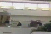 لحظه خودکشی شاهزاده سعودی در فرودگاه لندن 