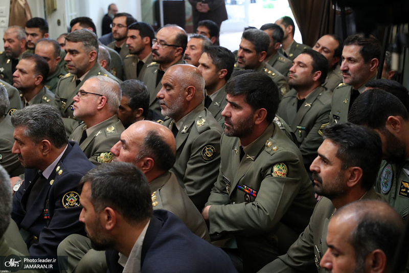 دیدار فرماندهان ارشد ارتش و جمعی از فرماندهان و کارکنان نیروی زمینی با فرمانده کل قوا