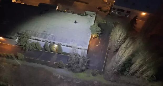 پهپاد عجیبی که شب را مثل روز روشن می‌کند