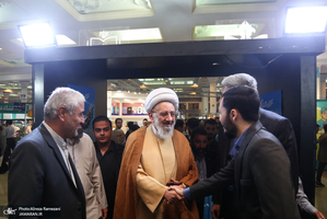 غرفه موسسه تنظیم و نشر آثار امام خمینی (ره) در سی و ششمین نمایشگاه کتاب تهران-6