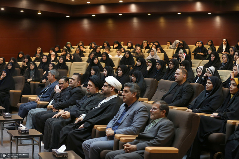 مراسم تجلیل از فعالان نهج‌البلاغه در حرممطهر امام خمینی (س)