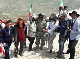 صعود جانبازان به قله 3000 متری هشتاد پهلو خرم آباد