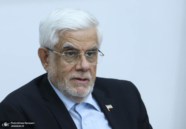 عارف: دولت در برابر مدیری که تولید خودروسازی را متوقف کند از اقتدار خود استفاده خواهد کرد