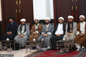 دیدار جمعی از طلاب پاکستانی با سید حسن خمینی