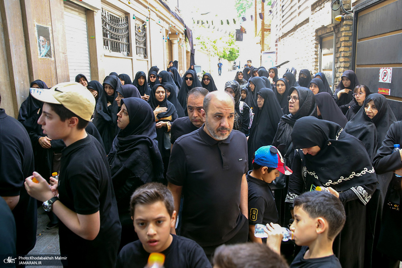 عزاداری ظهر عاشورا در محله جماران