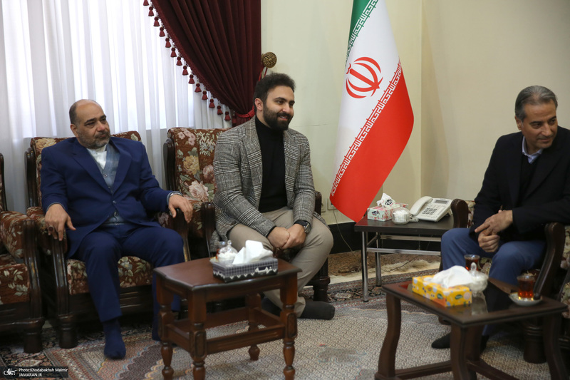 دیدار مدیرعامل و بازیکنان باشگاه فرهنگی ورزشی پیکان با سید حسن خمینی