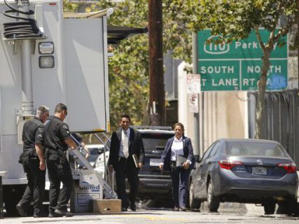 حمله مرگبار یک فرد مسلح به مردم در ایالت کالیفرنیای آمریکا/ جشنواره غذا به صحنه رعب و وحشت تبدیل شد
