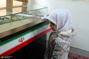 آذین بندی بیت تاریخی امام خمینی به مناسبت دهه فجر انقلاب