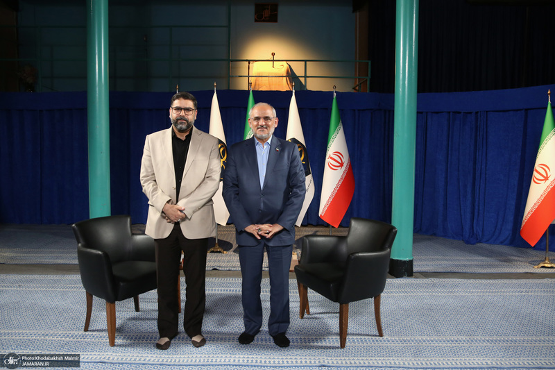 گفتگو حضور با حاجی میرزایی رئیس دفتر رئیس جمهور در حسینیه جماران