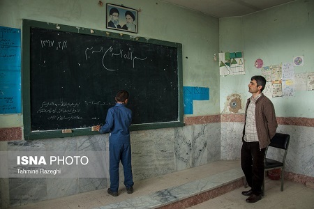 تبلور دستاوردهای آموزشی در دبیر، باعث «خودتکثیری» می‌شود