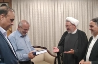 دیدار مدیر نمایندگی موسسه تنظیم و نشر آثار امام خمینی در قم با استاندار قم (5)