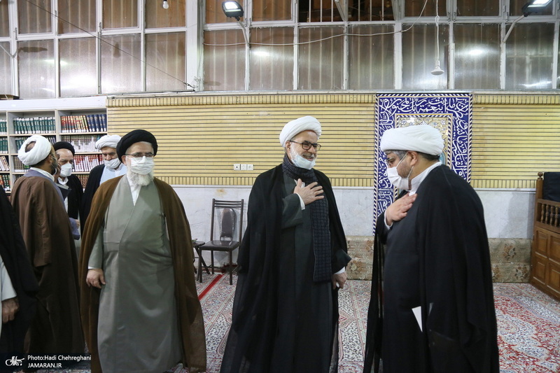 رونمایی از کتاب های «المکاسب المحرمه» و«ملحق العروه الوثقی» تالیف آیت الله العظمی صانعی(ره)