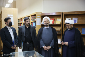 بازدید رئیس موسسه تنظیم و نشر آثار امام خمینی (س) از کتابخانه پژوهشگاه قوه‌قضاییه