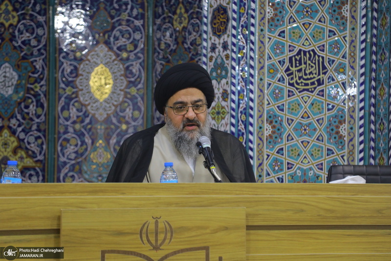 نشست علمی «امام خمینی (س)، حوزه پیشرو و سرآمد و بایسته های فقه کارآمد»