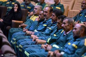 مراسم قدردانی از زحمات کارگران شهرداری حرم امام خمینی (س)