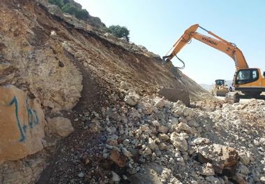 بهسازی جاده روستای درگنبد بخش الوار اندیمشک آغاز شد