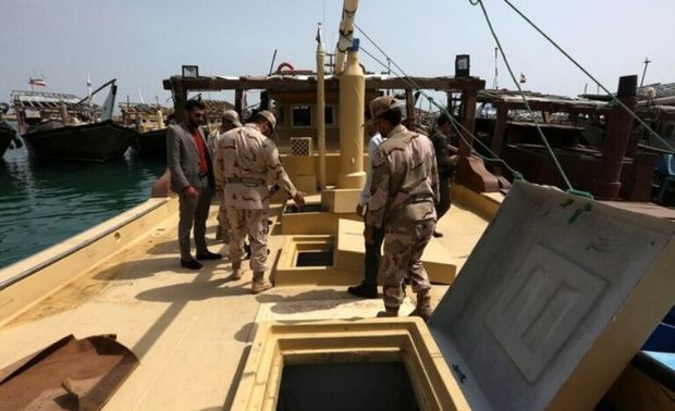 ۷۰ هزار لیتر سوخت قاچاق در آب‌های بوشهر کشف شد