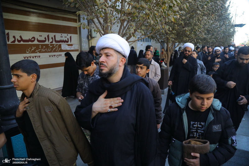 دسته عزاداری روز شهادت حضرت زهرا (س) با حضور آیت الله العظمی وحید خراسانی