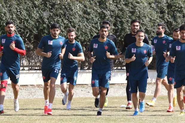 غیبت بازیکن مشکوک به کرونا در تمرین پرسپولیس