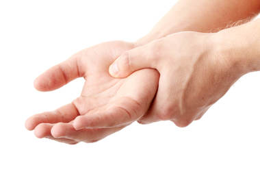 چرا انگشتان دستتان خواب می رود؟