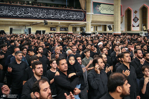 اولین شب مراسم عزاداری عزاداری حضرت اباعبدالله الحسین (ع) در حسینیه امام خمینی